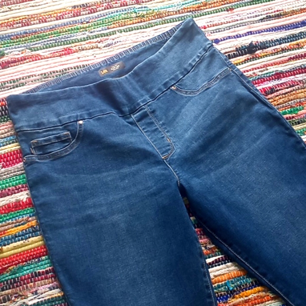 Lee Sculpting Pull On Slim Leg Jean